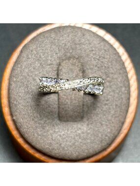 Cubic Zirconia Overlapping 3.25mm Band Ring VTG Solid Sterling Silver 925 Size 7